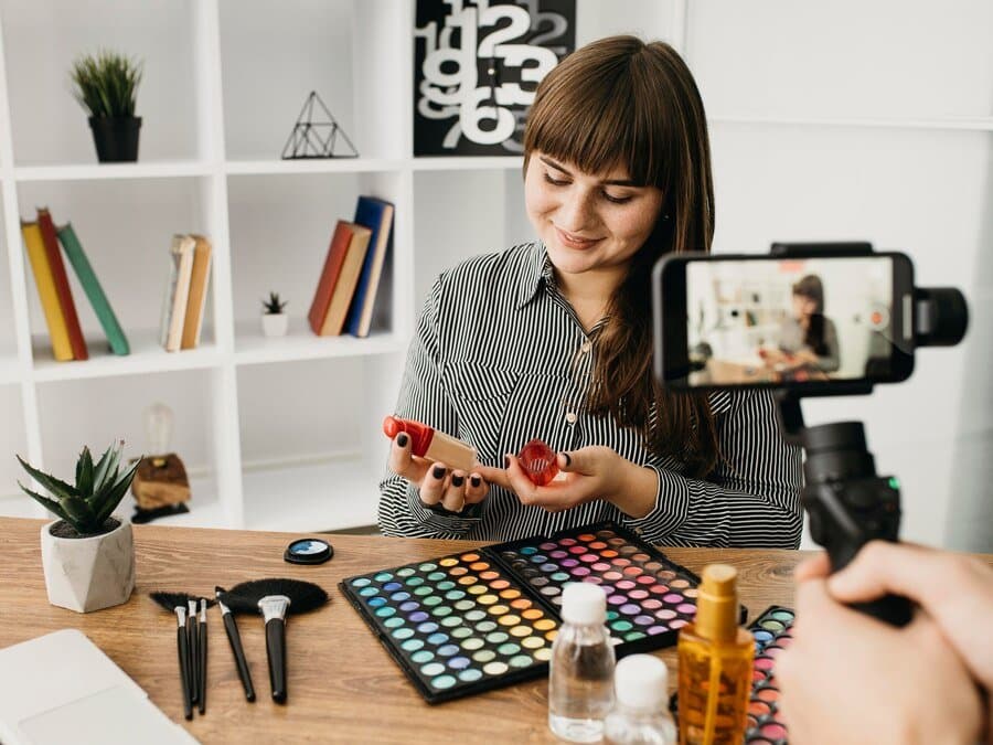 What is influencer affiliate marketing overview